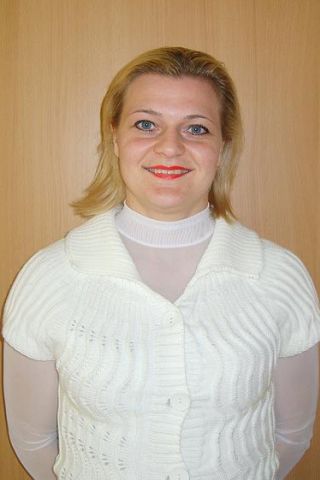 Лось Светлана Валентиновна - 
воспитатель
Образование-высшее педагогическое
Педагогический стаж-12 лет